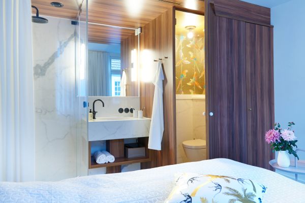 Five Rooms (Leer)